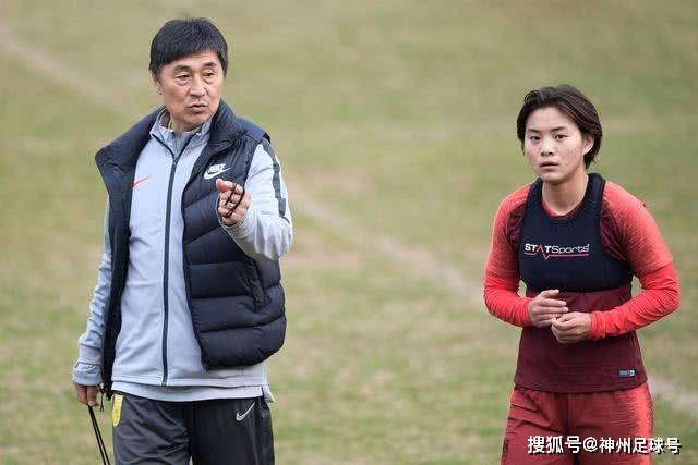 杨瀚森展现韧性，面对批评仍能保持冷静